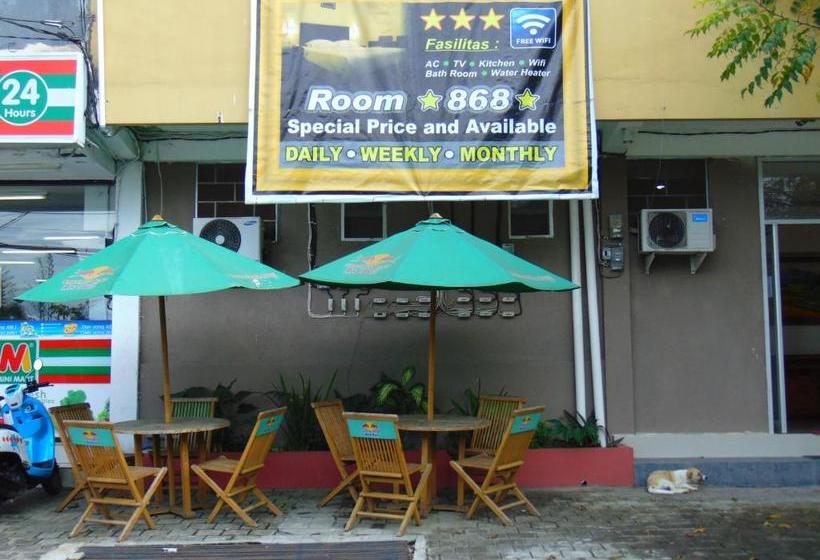 פנסיון Room 868