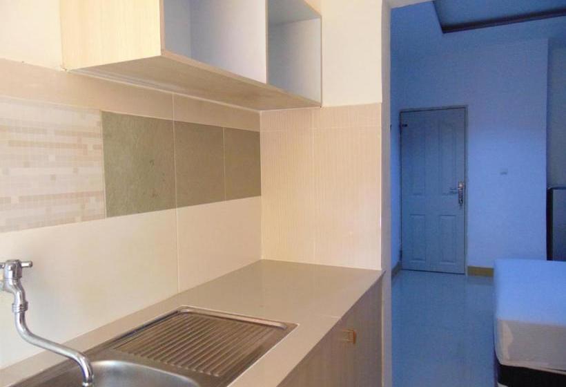 פנסיון Room 868