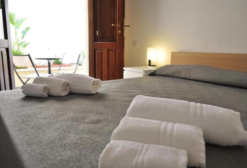 پانسیون Rooms And Breakfast Zefiro