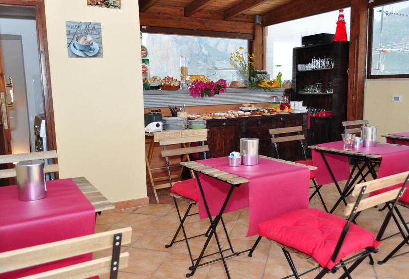 ペンション Rooms And Breakfast Zefiro