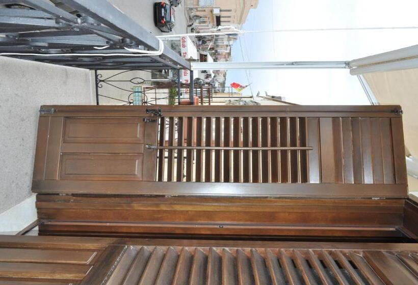 ペンション Rooms And Breakfast Zefiro