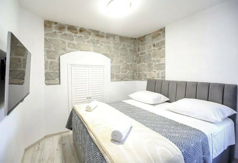 פנסיון Villa Kate