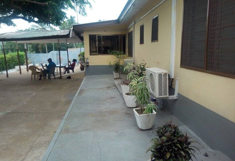 بنسيون Zito Guest Inn