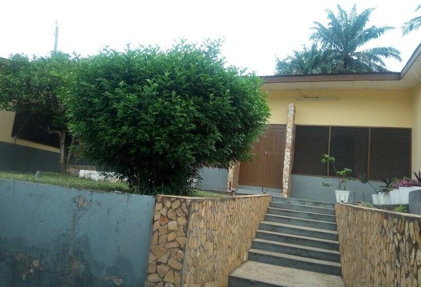 بنسيون Zito Guest Inn