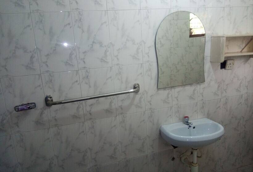 بنسيون Zito Guest Inn