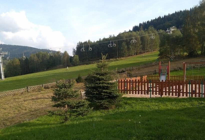 Pensjonat Zielone Wzgórze W Bolesławowie