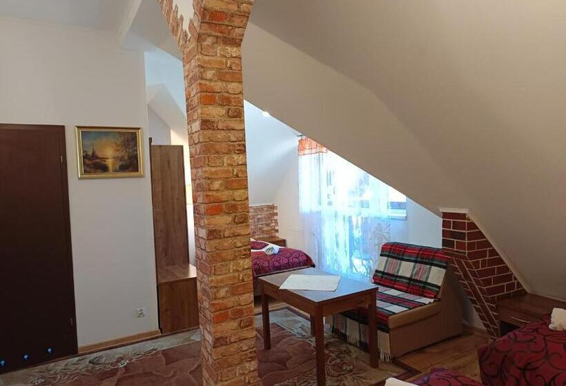 Pensjonat Zielone Wzgórze W Bolesławowie