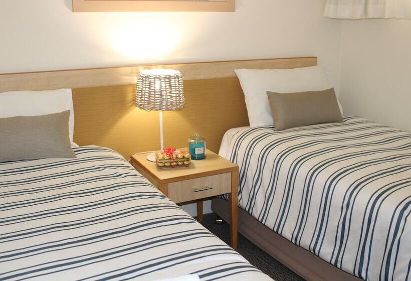 The Boathouse Resort Luxury Apartments