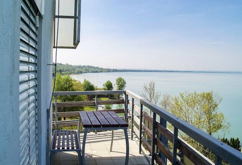 Világos Hotel Balatonvilágos