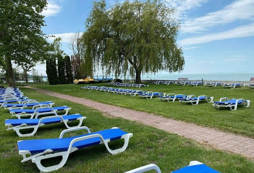 Világos Hotel Balatonvilágos