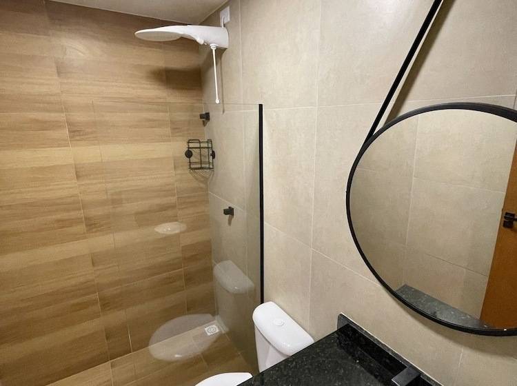 A Coroa Hostel & Suites