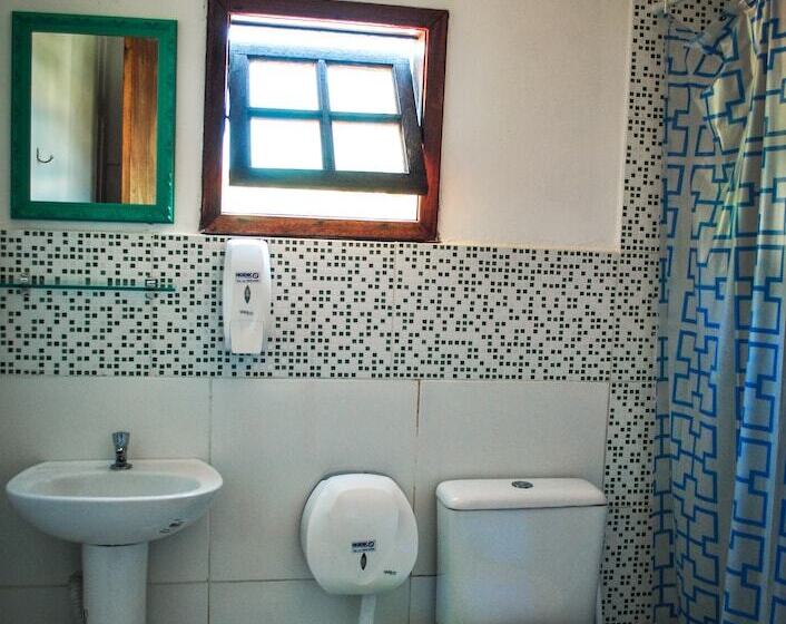 A Coroa Hostel & Suites