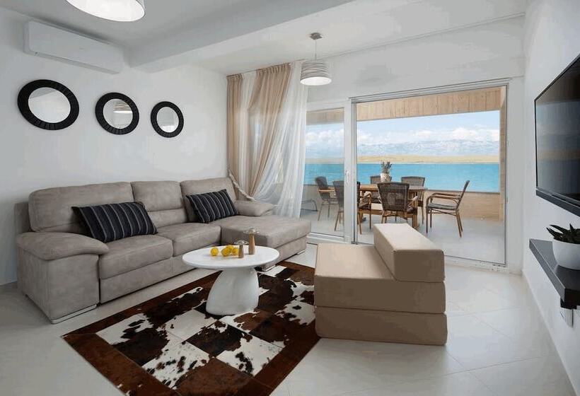 Apartments Vista Royal