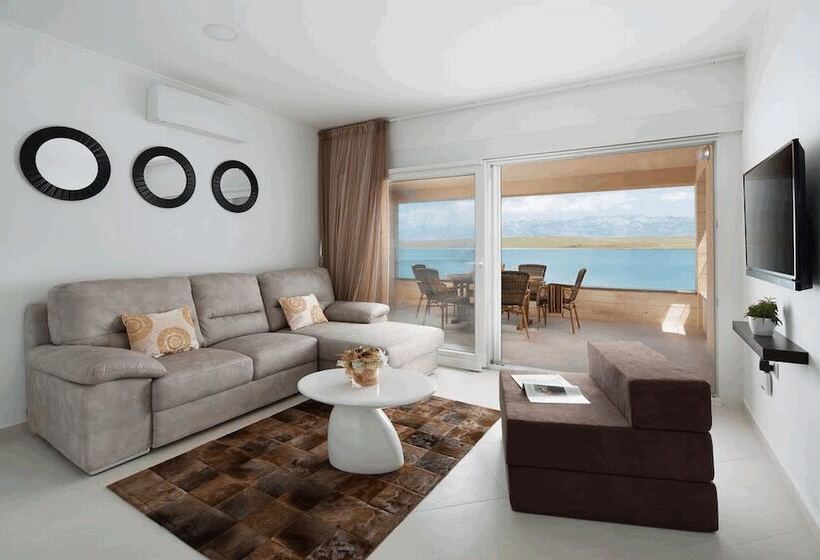 Apartments Vista Royal