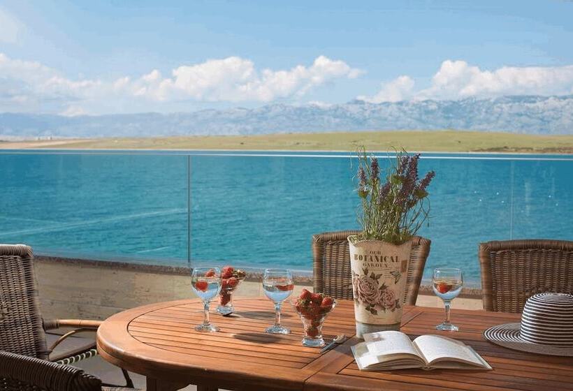 Apartments Vista Royal