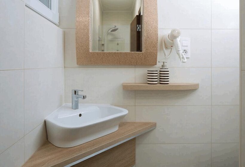 Apartments Vista Royal