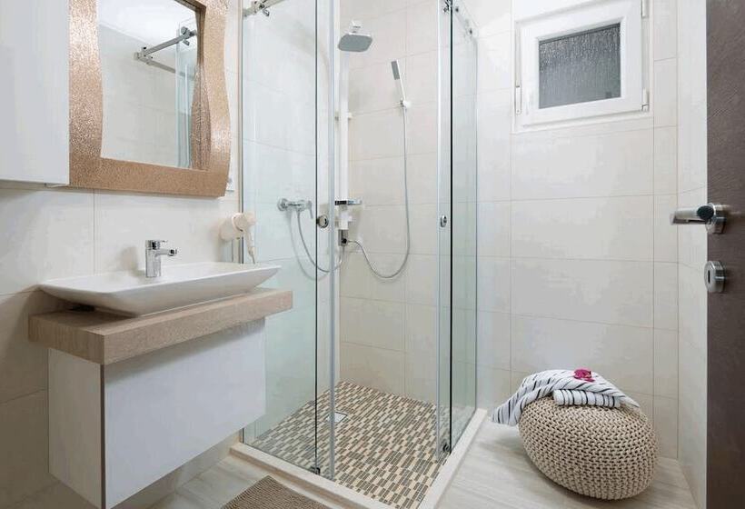 Apartments Vista Royal