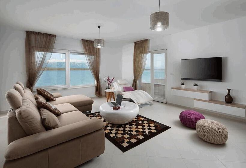 Apartments Vista Royal