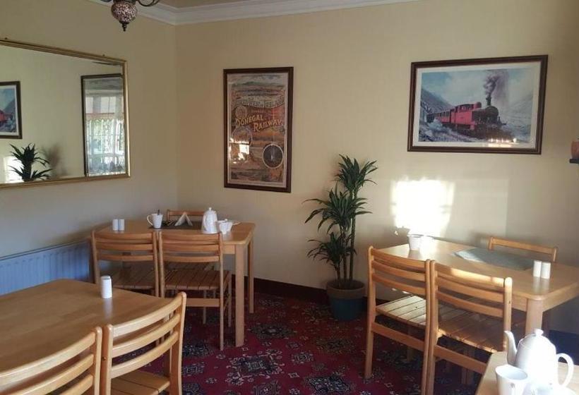 مبيت وإفطار Dergfield House