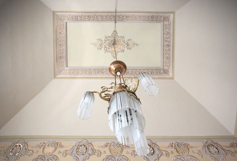 住宿加早餐  Palazzo Vallebona