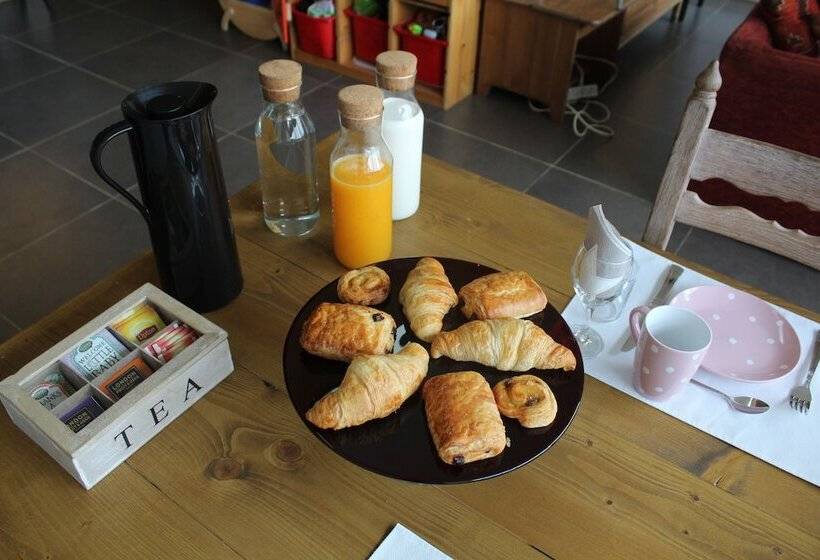 ベッドアンドブレックファースト Saffels Nest