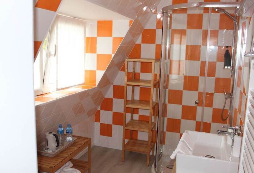 ベッドアンドブレックファースト Saffels Nest