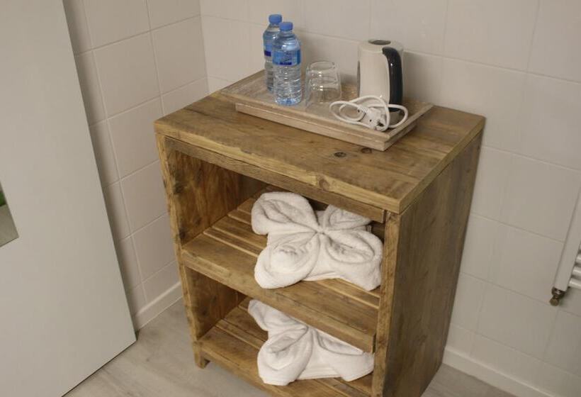 ベッドアンドブレックファースト Saffels Nest