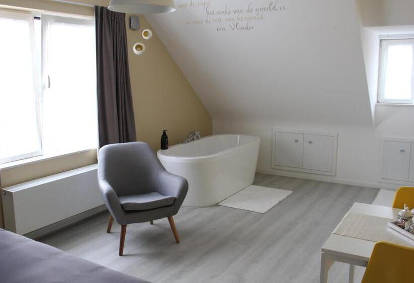 ベッドアンドブレックファースト Saffels Nest