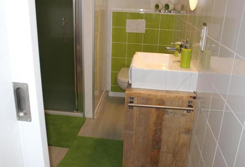 ベッドアンドブレックファースト Saffels Nest