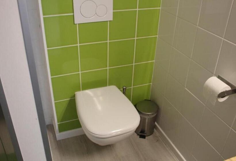 ベッドアンドブレックファースト Saffels Nest