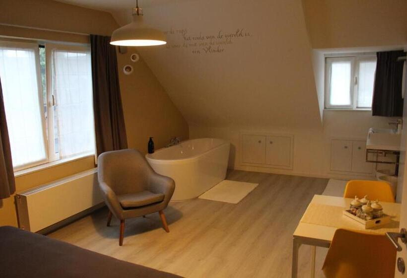 ベッドアンドブレックファースト Saffels Nest