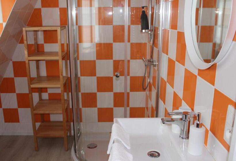 ベッドアンドブレックファースト Saffels Nest