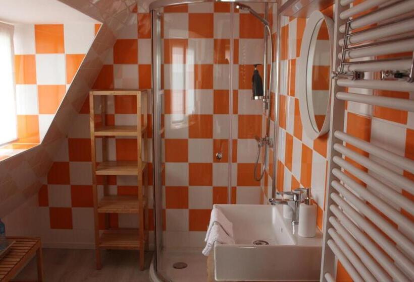 ベッドアンドブレックファースト Saffels Nest