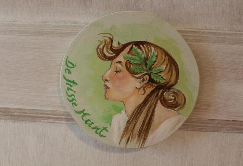 ベッドアンドブレックファースト Saffels Nest