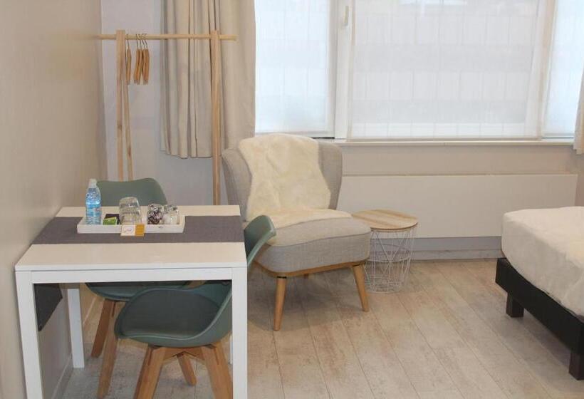 ベッドアンドブレックファースト Saffels Nest