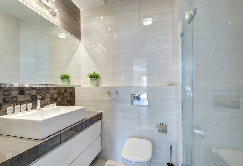 Dom & House Apartments   Marina Residence