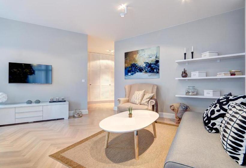 Dom & House Apartments   Marina Residence