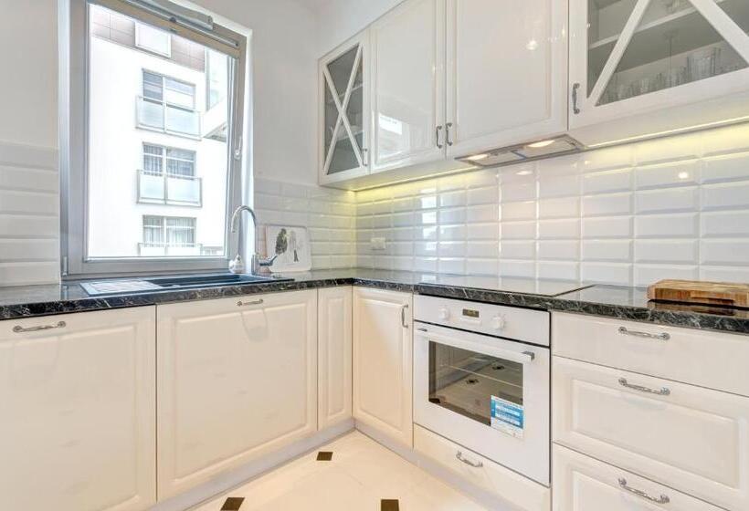 Dom & House Apartments   Marina Residence