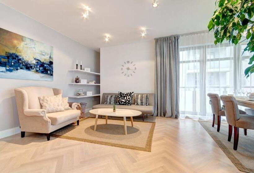 Dom & House Apartments   Marina Residence