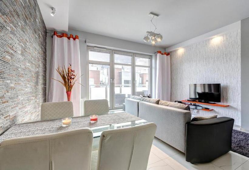 Dom & House Apartments   Marina Residence