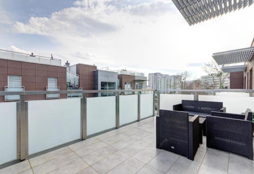 Dom & House Apartments   Marina Residence