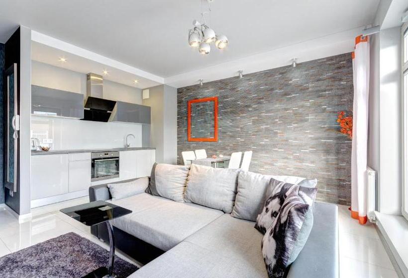 Dom & House Apartments   Marina Residence