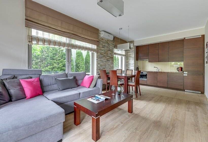 Dom & House Apartments   Marina Residence