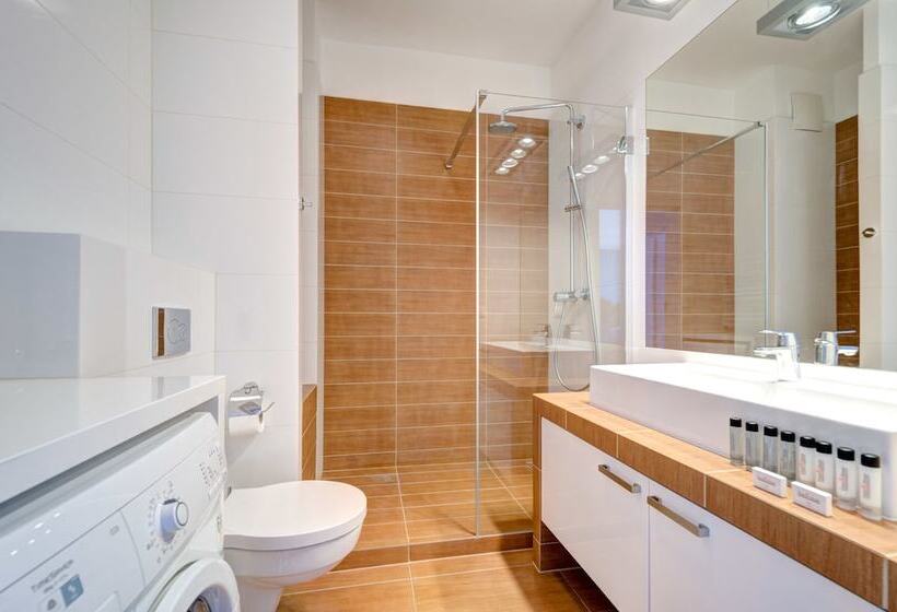 Dom & House Apartments   Marina Residence