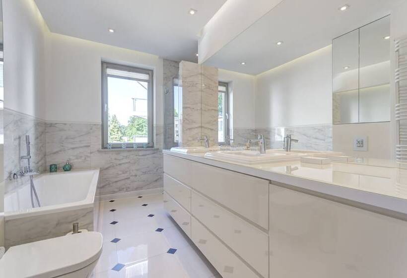 Dom & House Apartments   Marina Residence