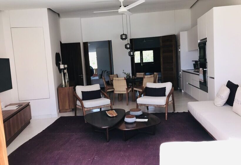 El Careyes Club & Residences