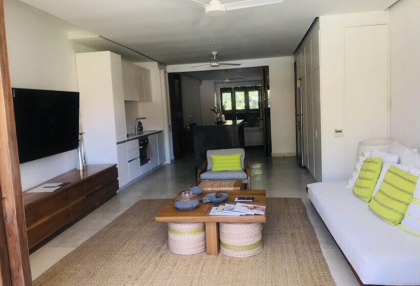 El Careyes Club & Residences