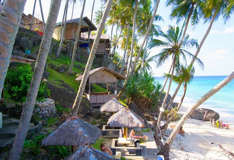 ホテル Freddies Santai Sumurtiga