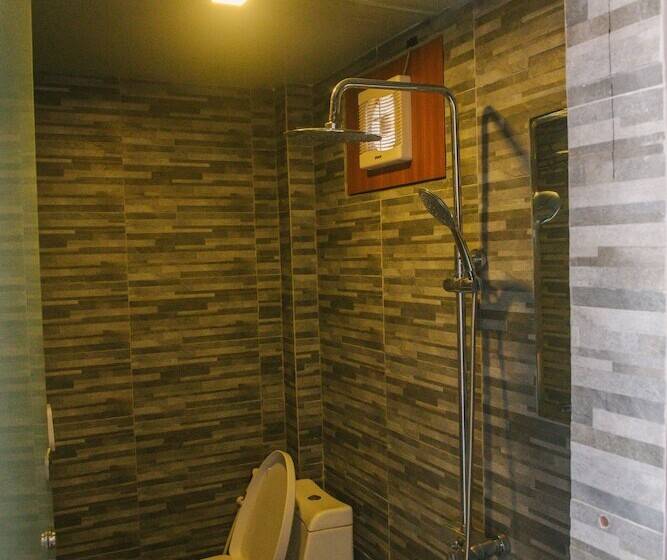 ホテル Freddies Santai Sumurtiga