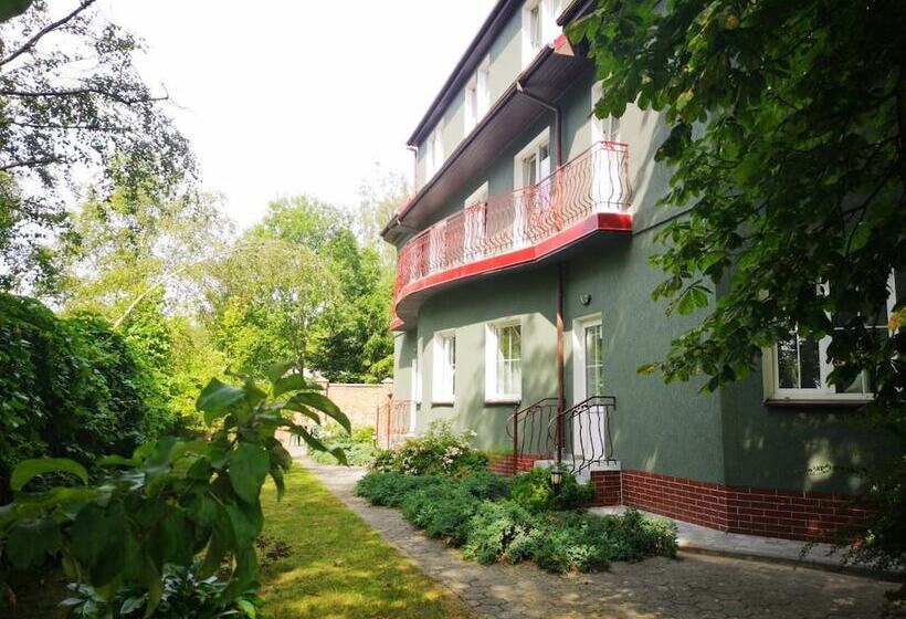 هتل Fridrichshoff